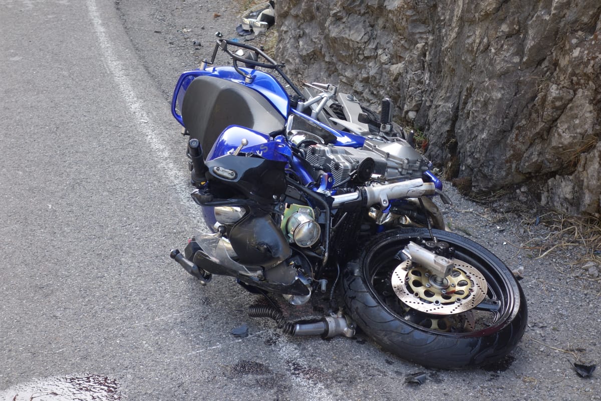 Das verunfallte Motorrad