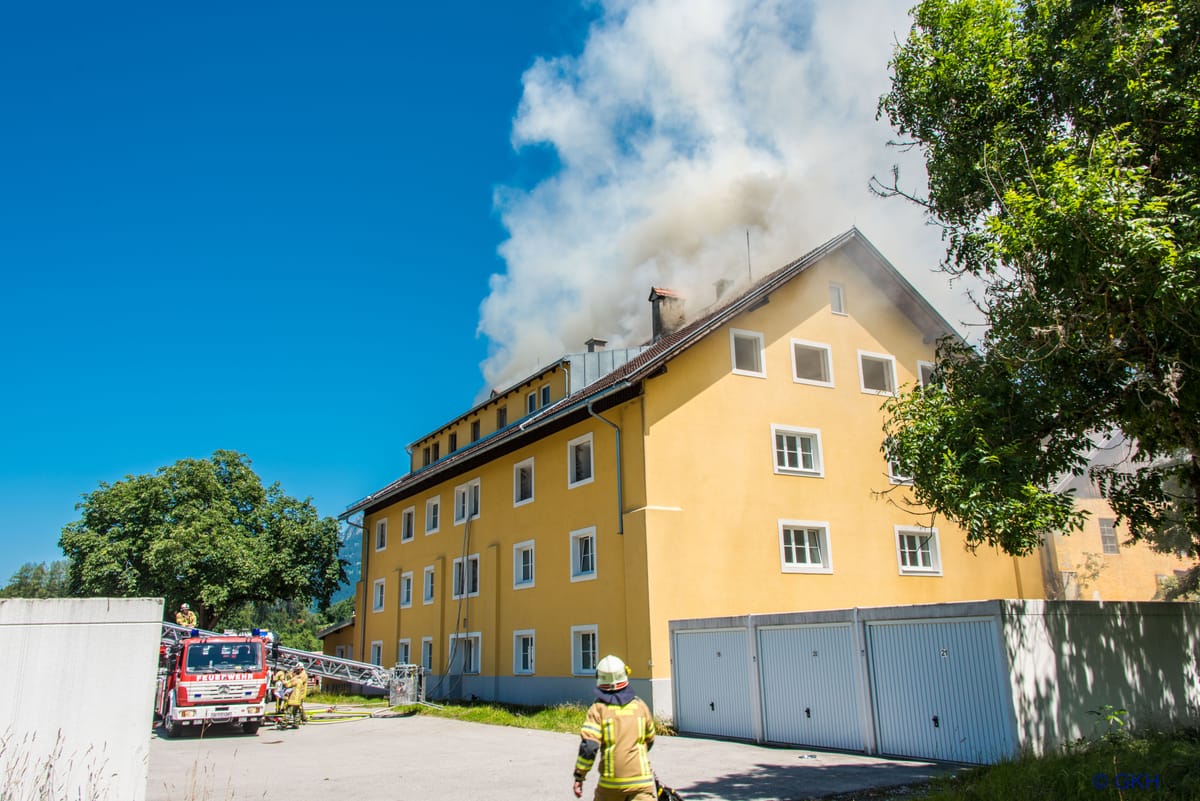 In Rauch gehülltes Linz Textil Wohngebäude