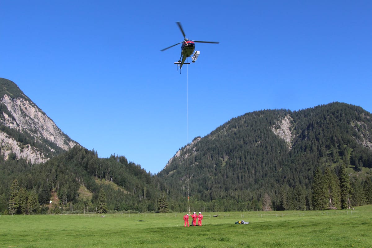 Bezirks-Hubschrauberübung/Waldbrandübung im Bereich Musteralpe/Zwerchenberg(-alpe)