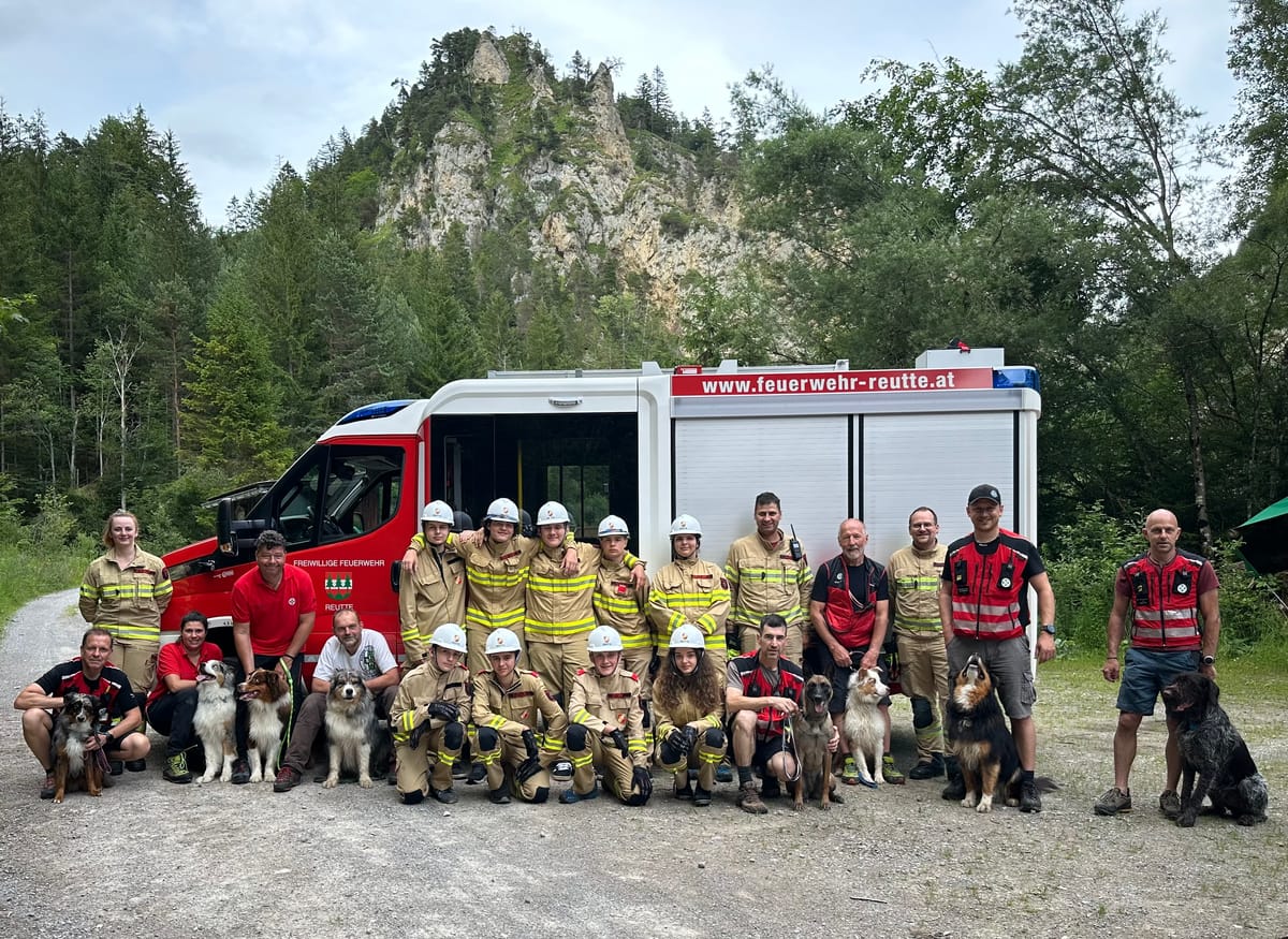 Vierbeiniger Besuch bei unserer Jugendfeuerwehr