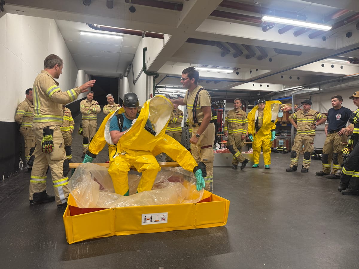 Schulung: Körperschutzanzüge