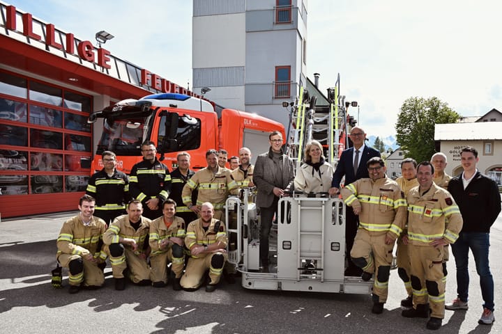 Schulungstag auf der neuen Drehleiter & Besuch von LH Anton Mattle